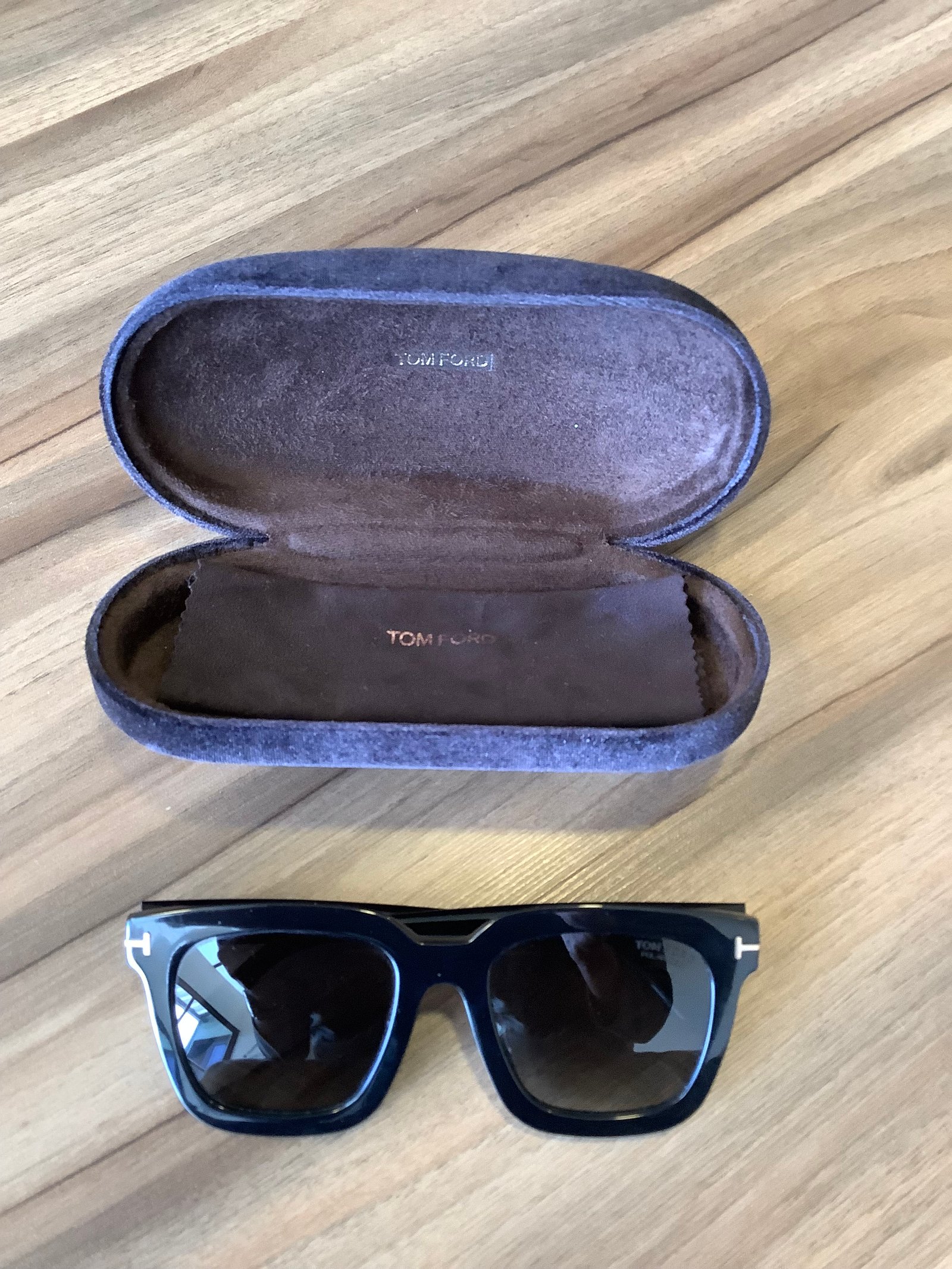 Lentes de sol Tom Ford modelo TF690